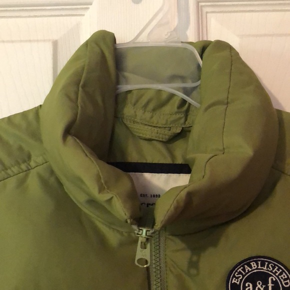 Abercrombie & Fitch Kids Green Dual Zipper Puffer Vest Girls XL - Picture 2 of 12